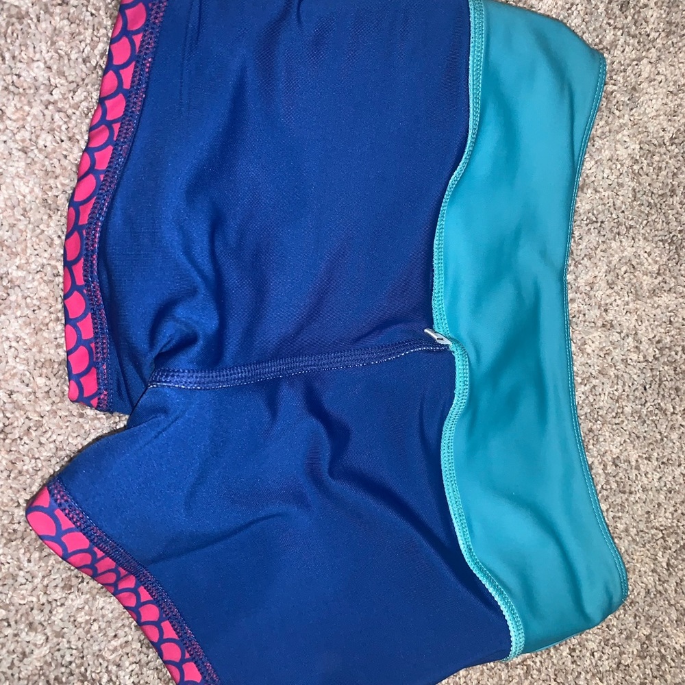 GWPL mermaid workout shorts - Picture 3 of 5